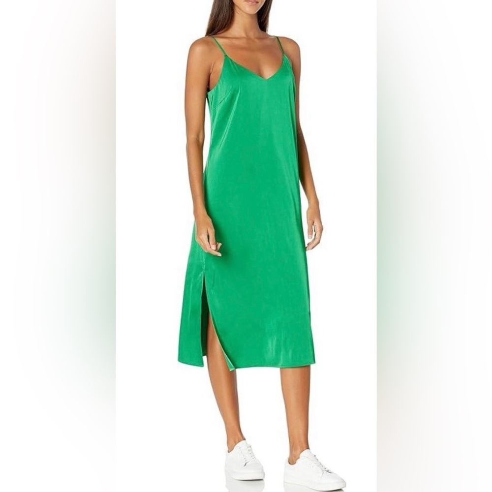 The Drop- Chic Green Midi Dress